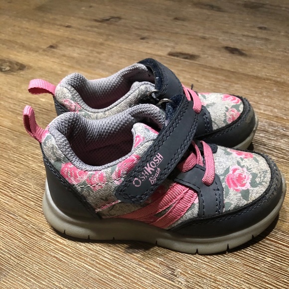 🌹2/$15🌹Supportive Walking Shoes - Picture 4 of 5